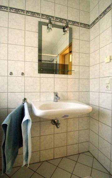 Schuur - *
